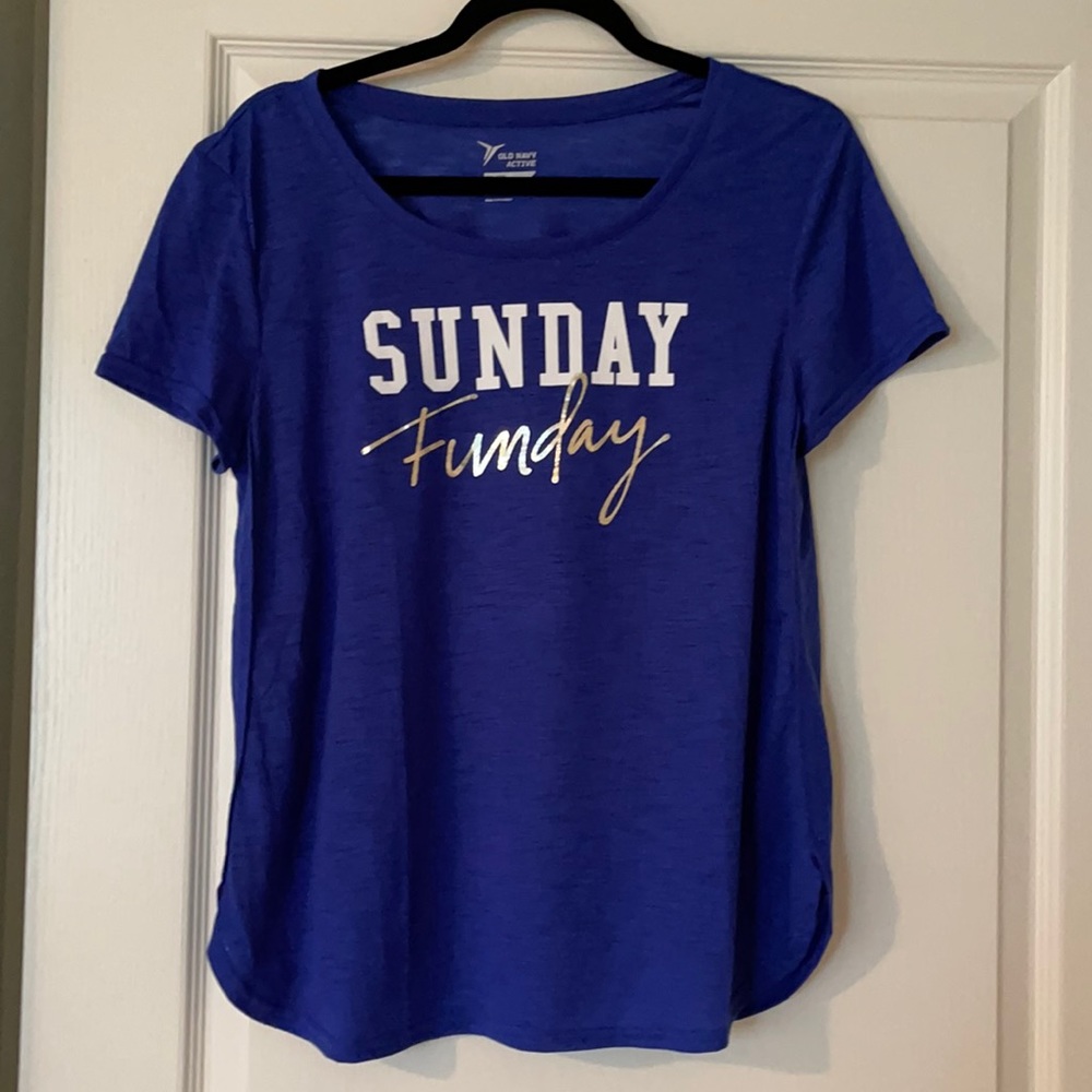 Women’s active shirt